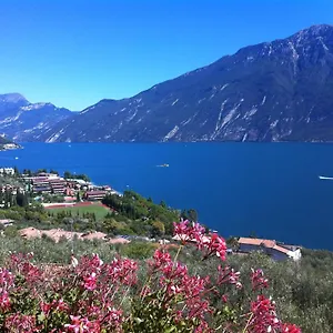 Margherita ** Limone sul Garda